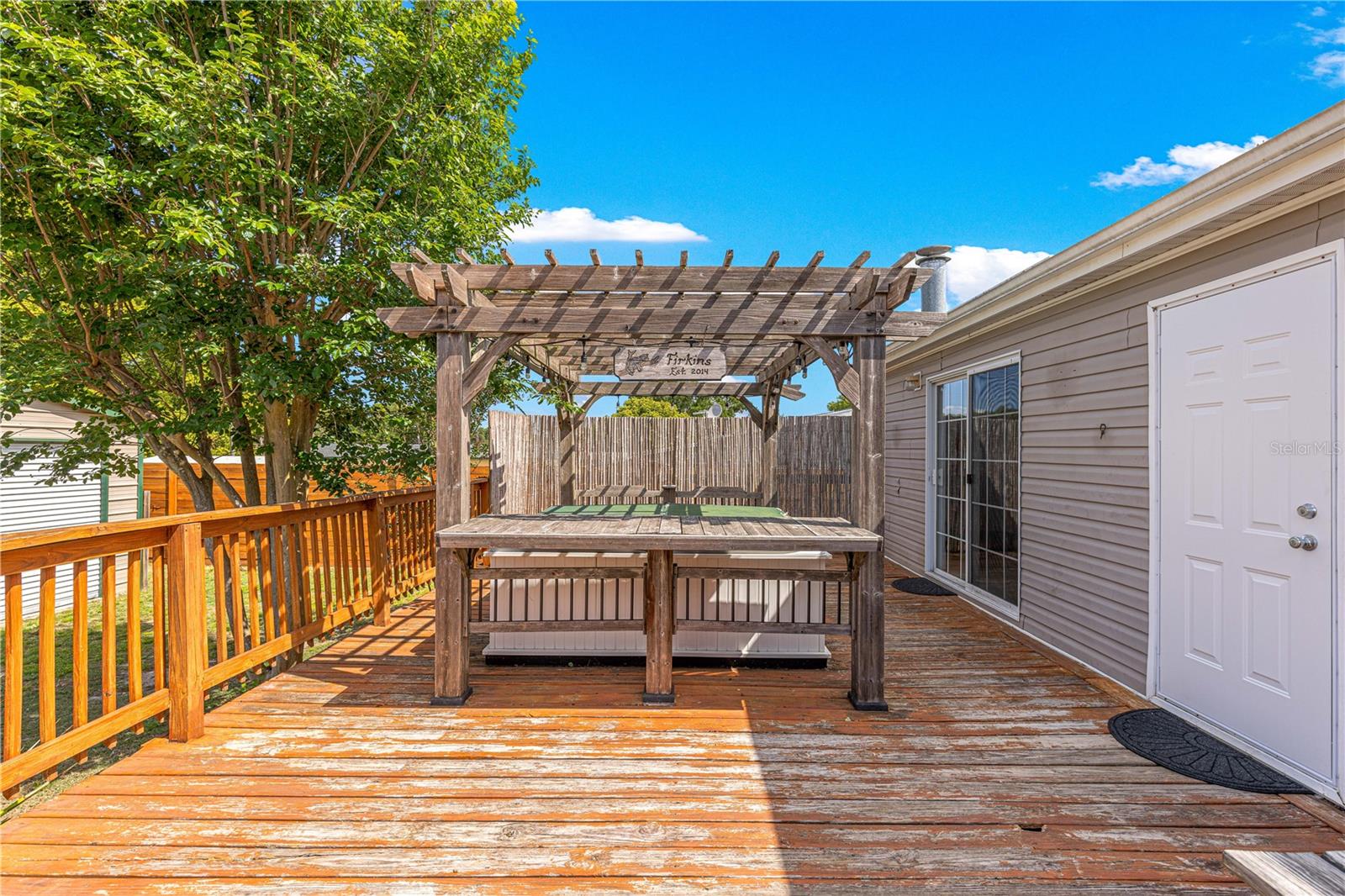 LAKE WEIR HARBOR ESTATE - Residential