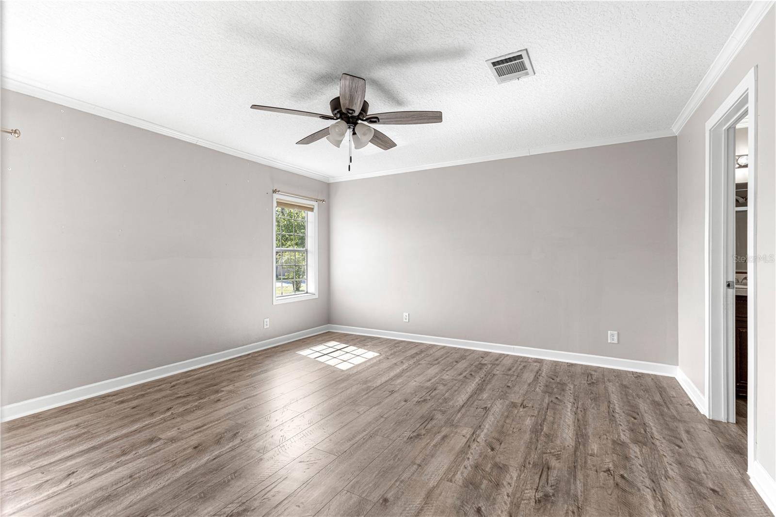 LAKE WEIR HARBOR ESTATE - Residential