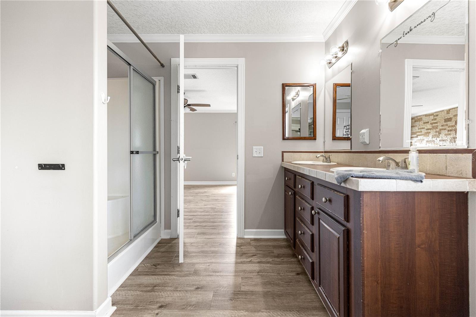 LAKE WEIR HARBOR ESTATE - Residential