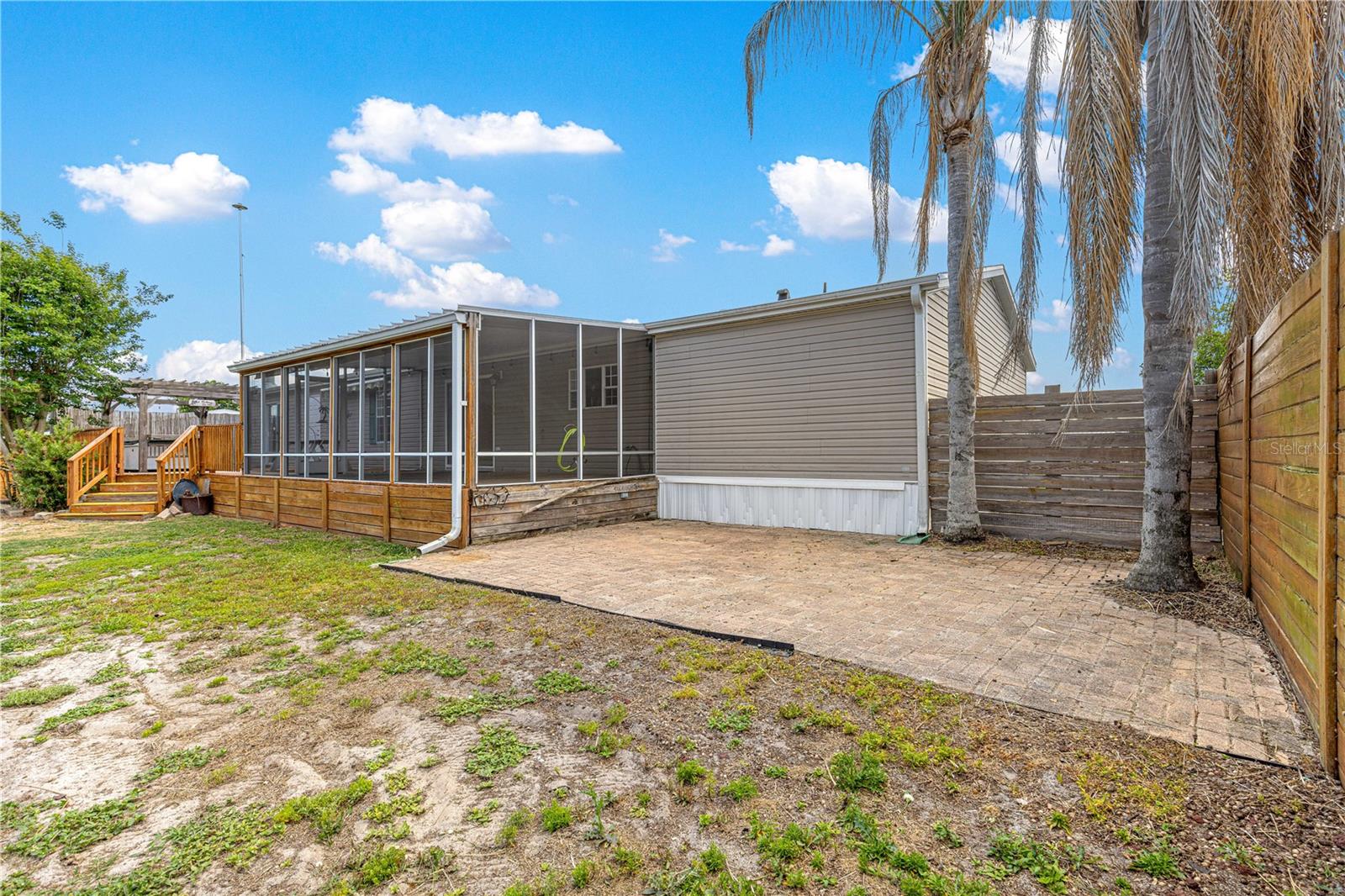 LAKE WEIR HARBOR ESTATE - Residential