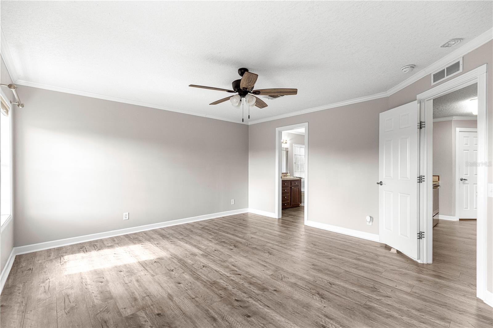 LAKE WEIR HARBOR ESTATE - Residential