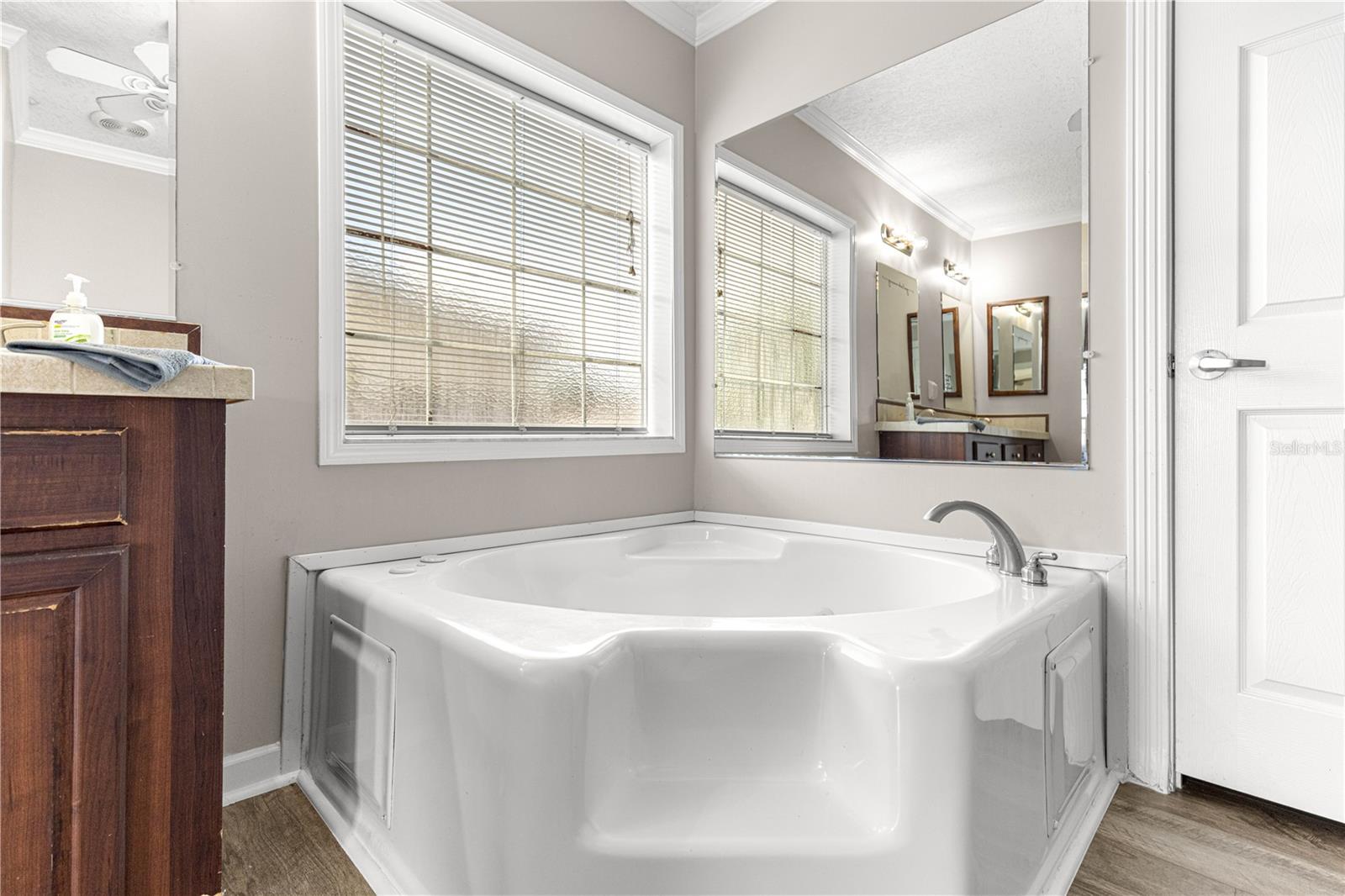 LAKE WEIR HARBOR ESTATE - Residential