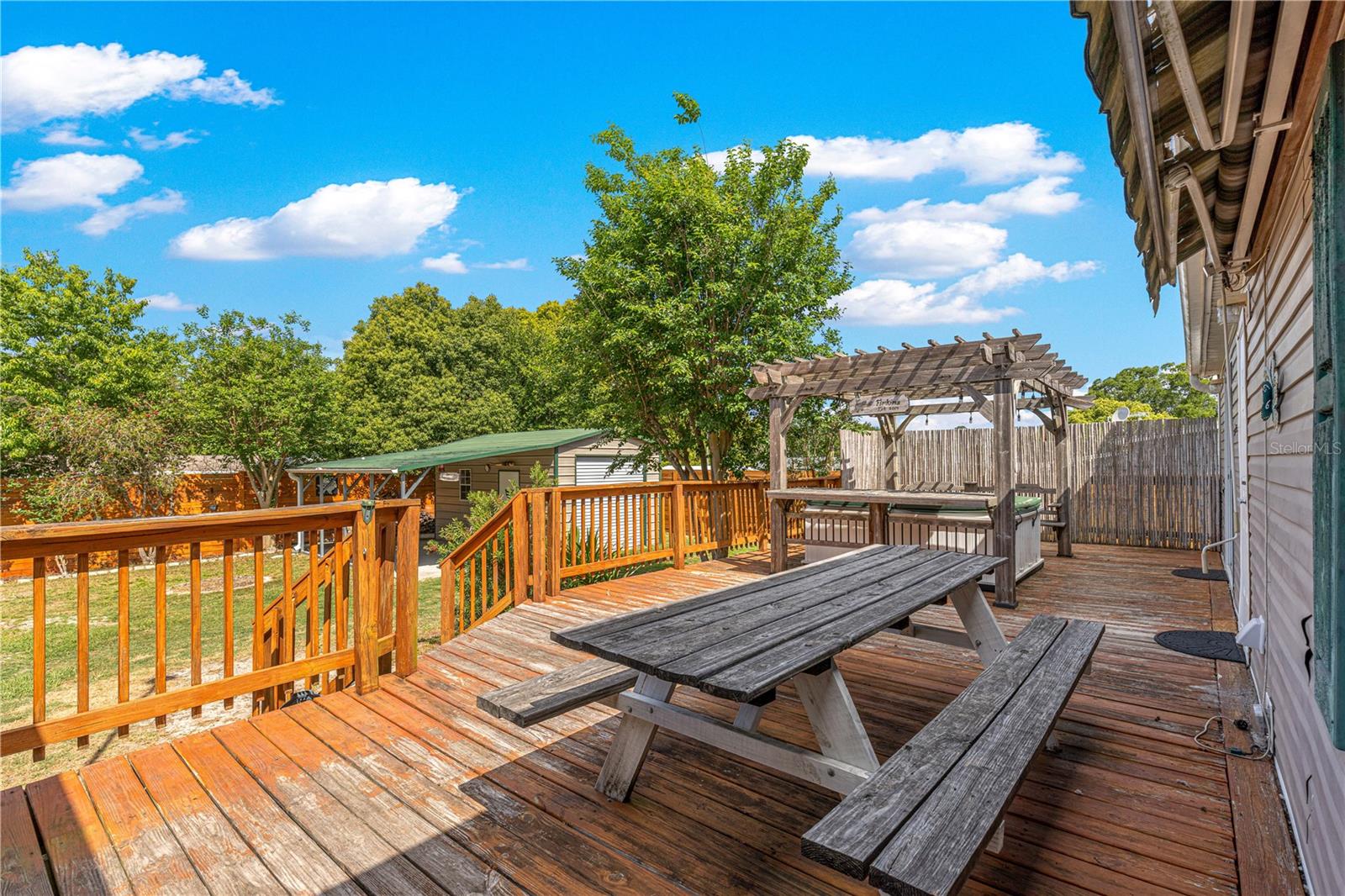 LAKE WEIR HARBOR ESTATE - Residential