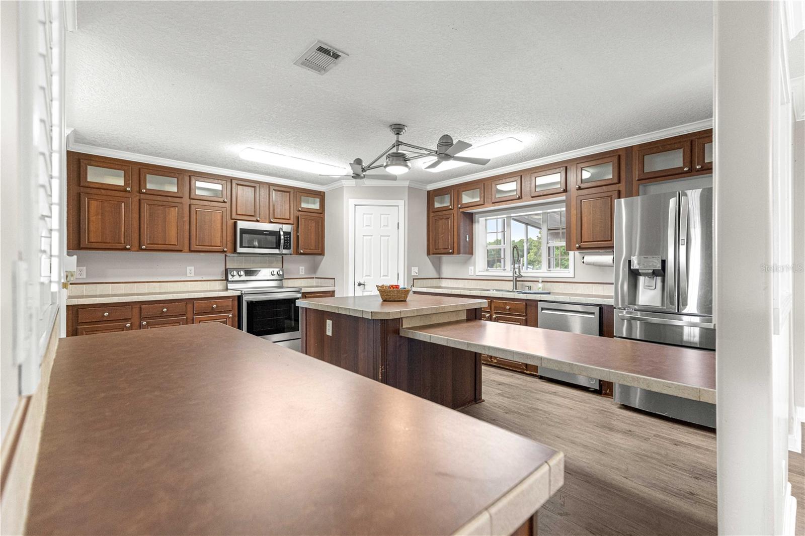 LAKE WEIR HARBOR ESTATE - Residential