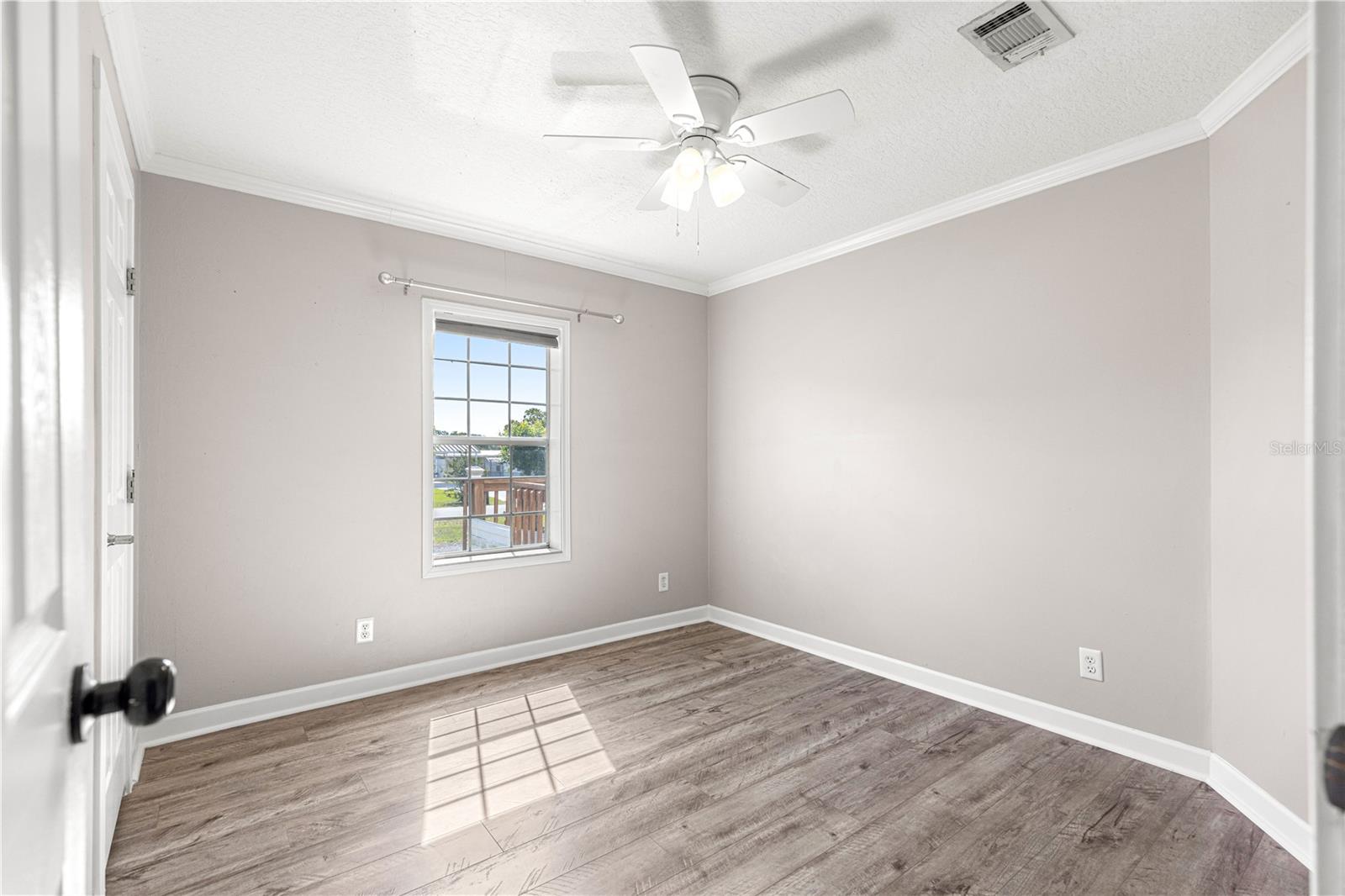 LAKE WEIR HARBOR ESTATE - Residential