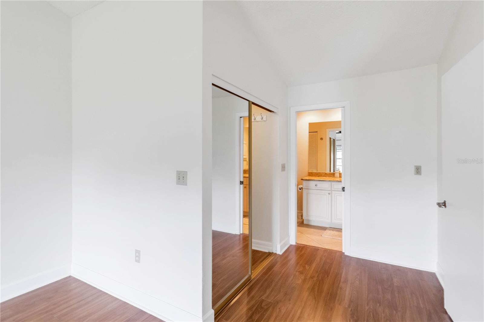 CLUBSIDE AT PALM-AIRE - Residential