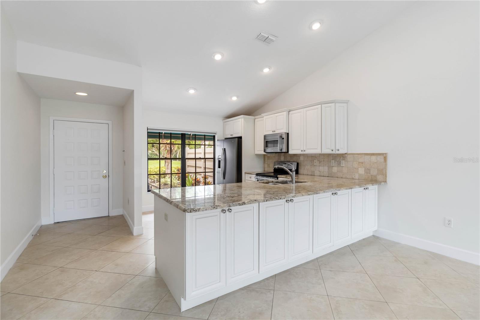 CLUBSIDE AT PALM-AIRE - Residential