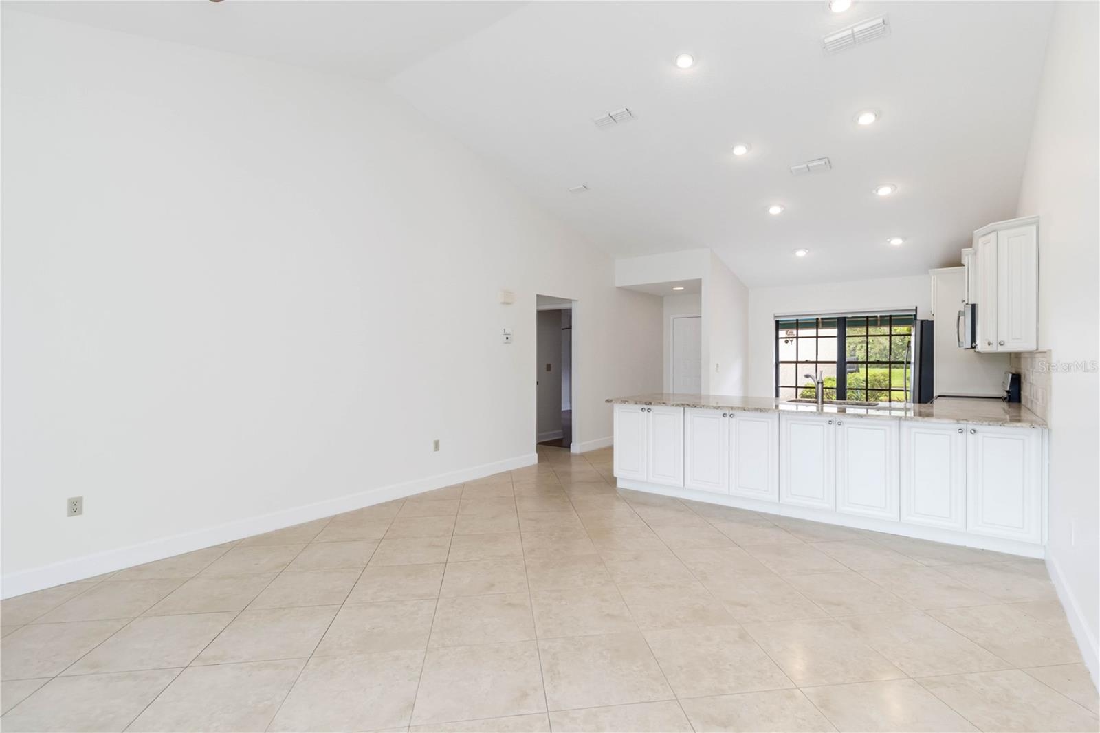 CLUBSIDE AT PALM-AIRE - Residential