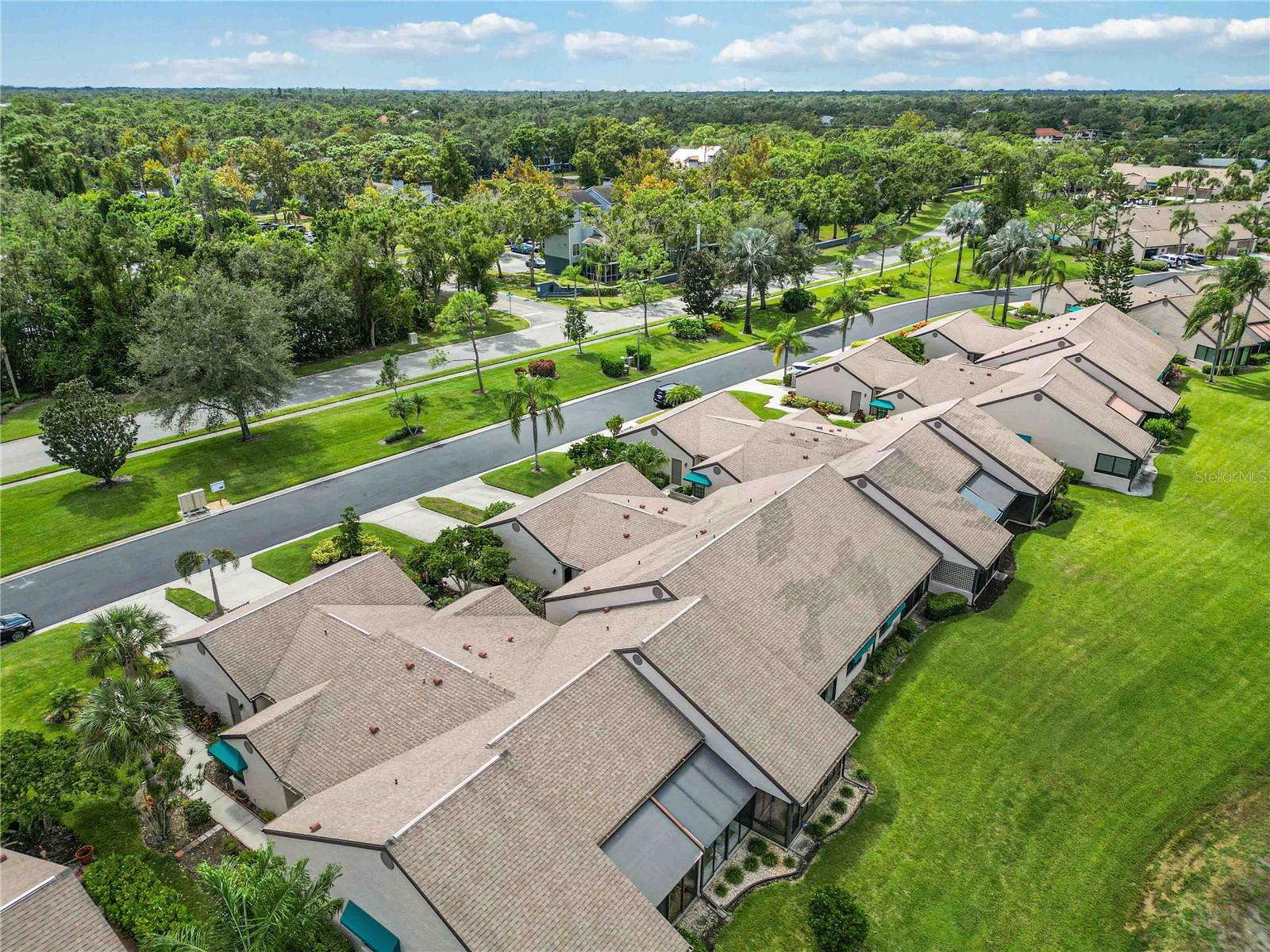 CLUBSIDE AT PALM-AIRE - Residential