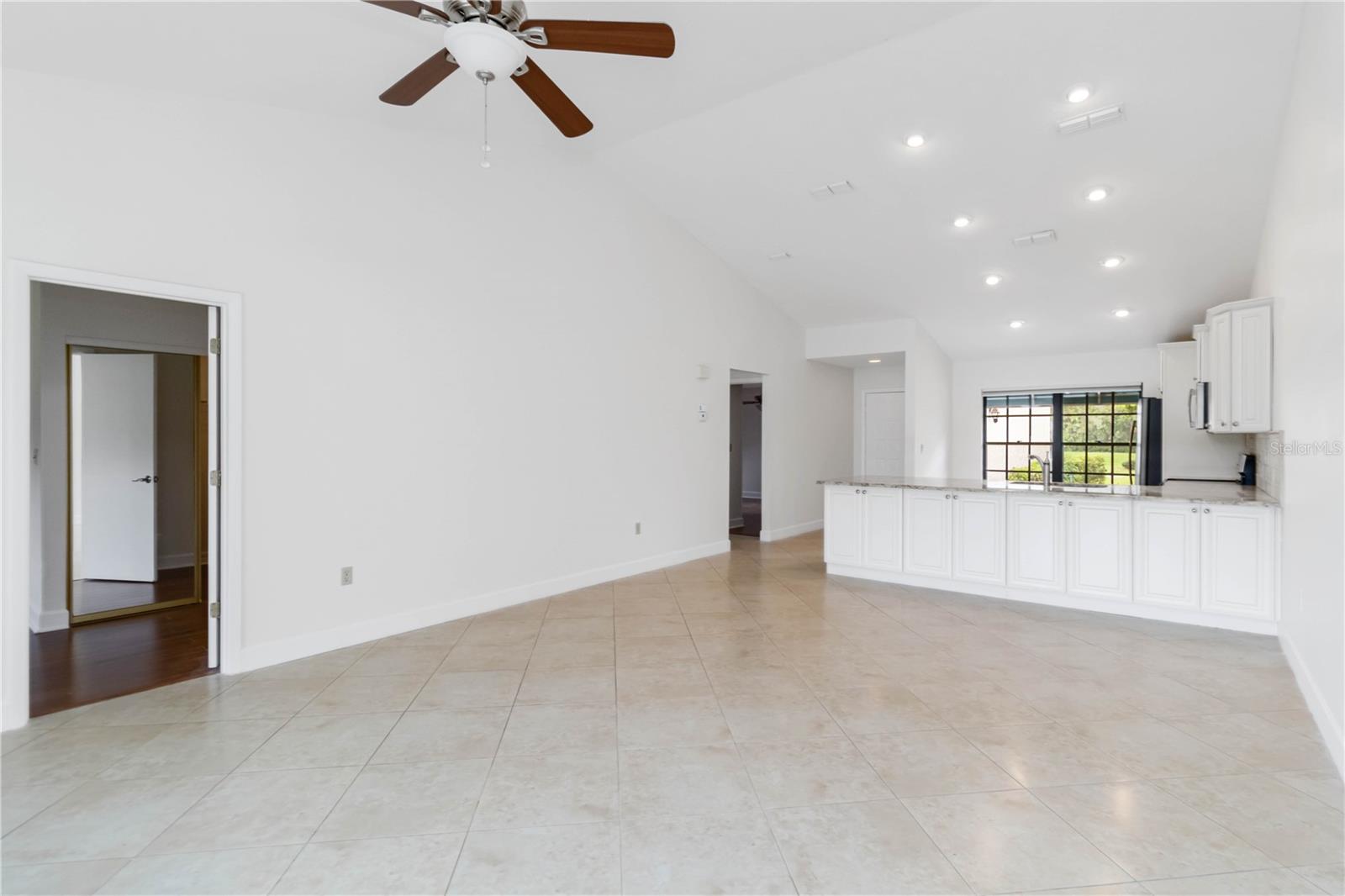 CLUBSIDE AT PALM-AIRE - Residential