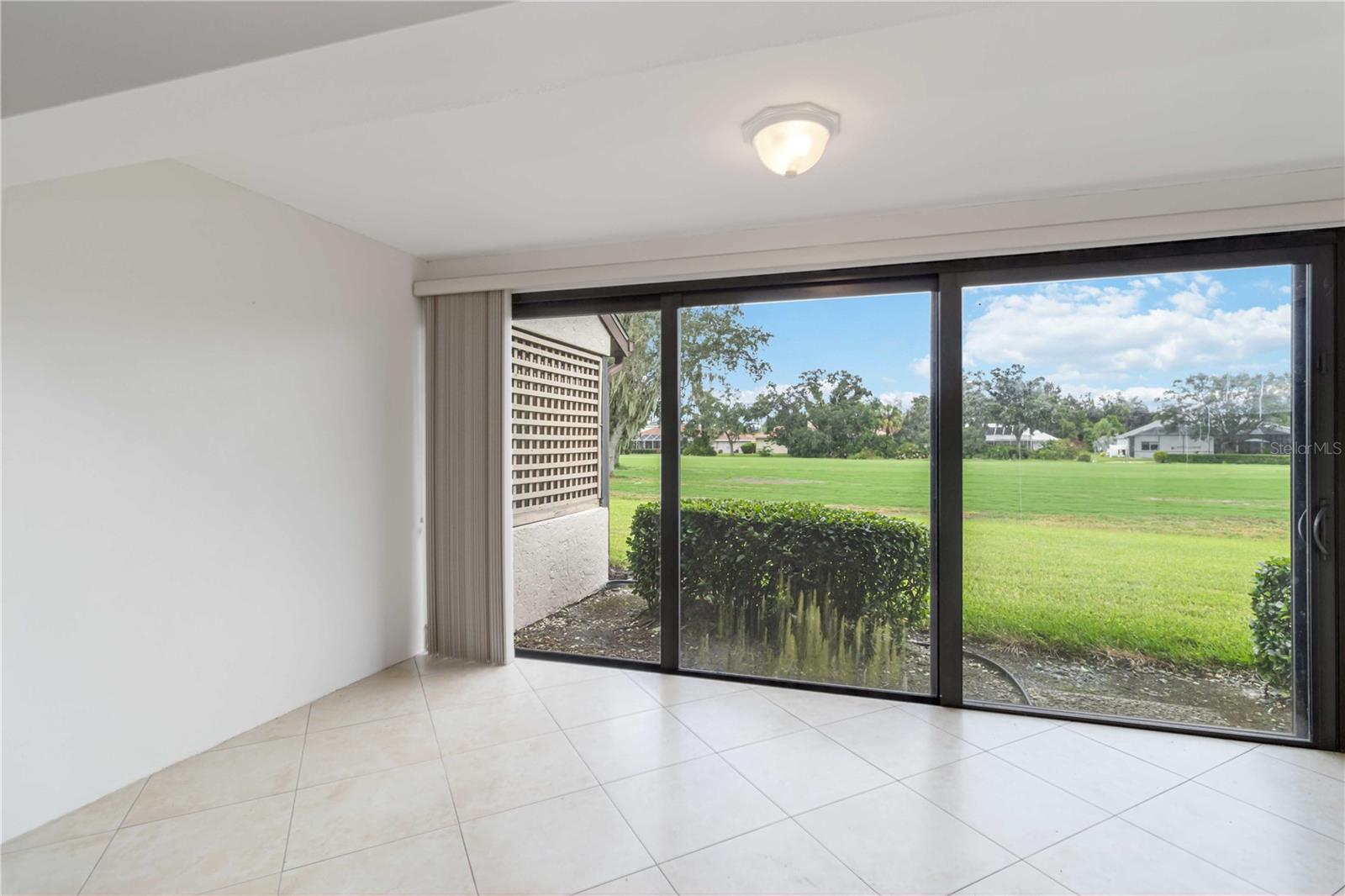 CLUBSIDE AT PALM-AIRE - Residential