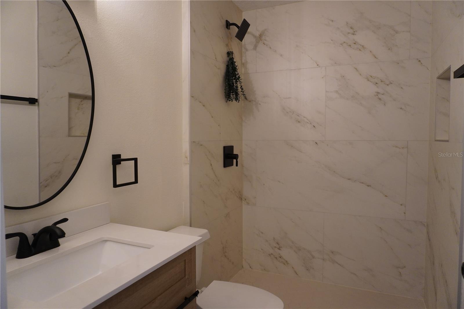 FLORIDA PINES PH 01 - Residential Lease