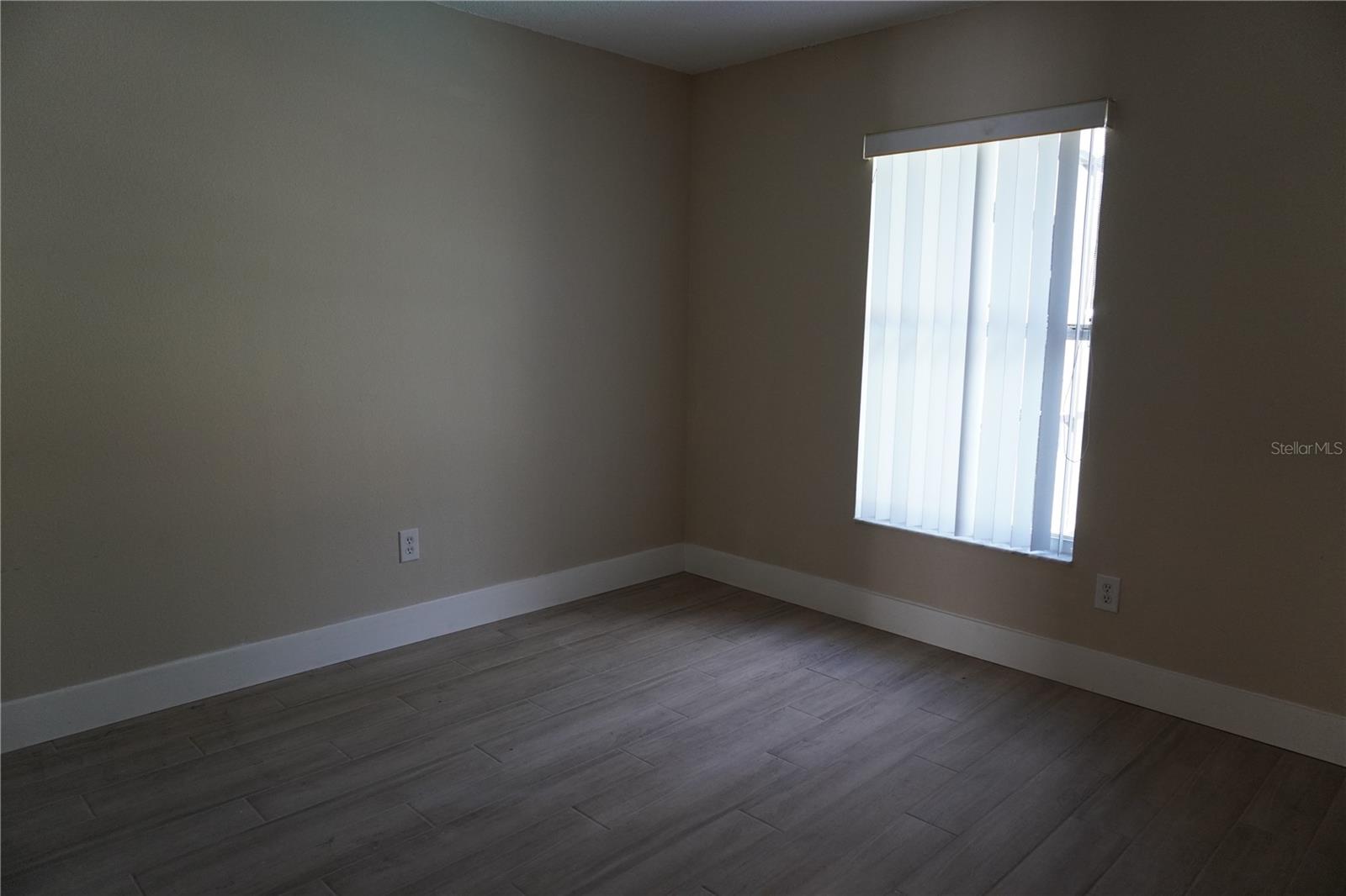 FLORIDA PINES PH 01 - Residential Lease