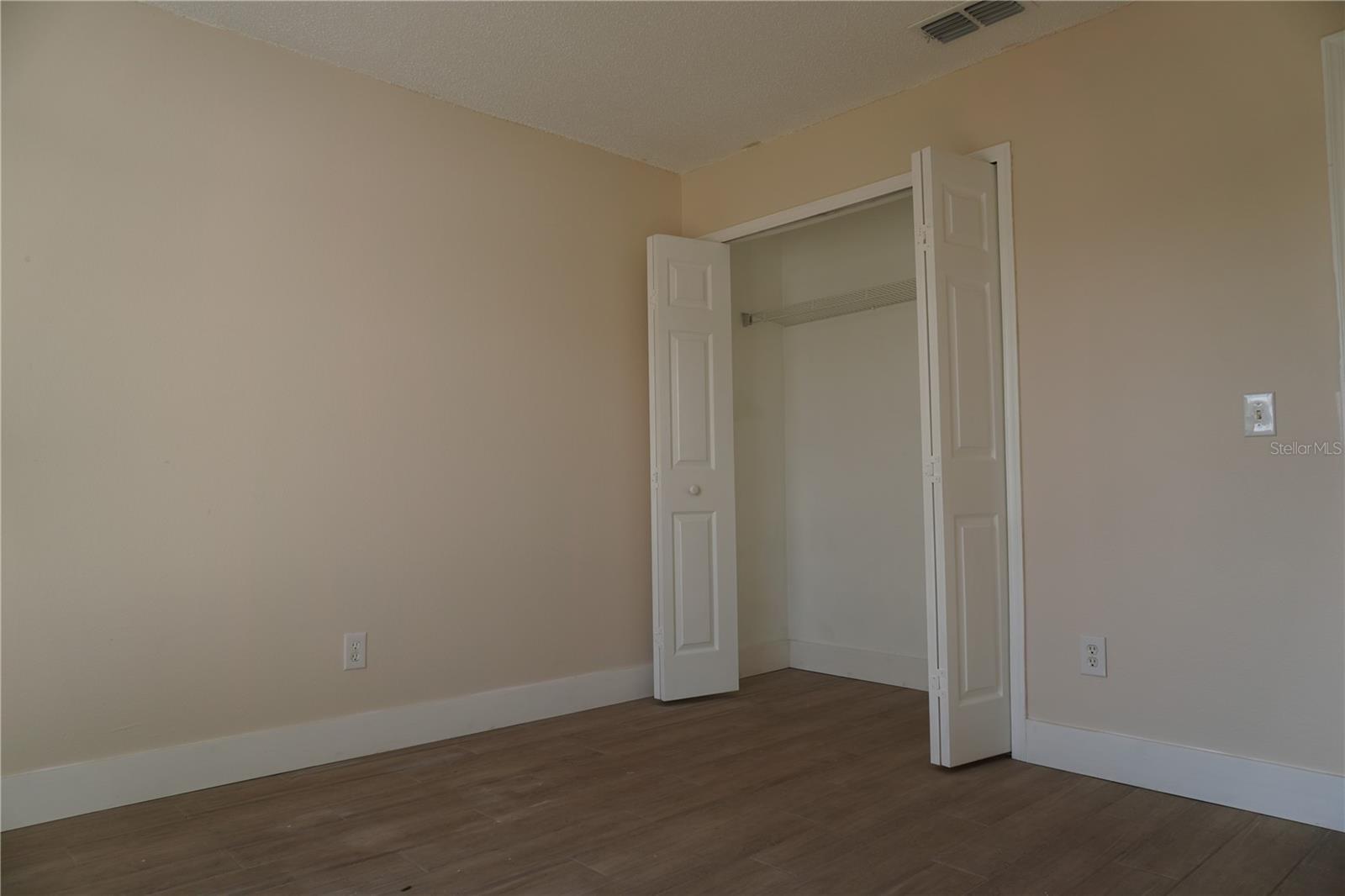 FLORIDA PINES PH 01 - Residential Lease