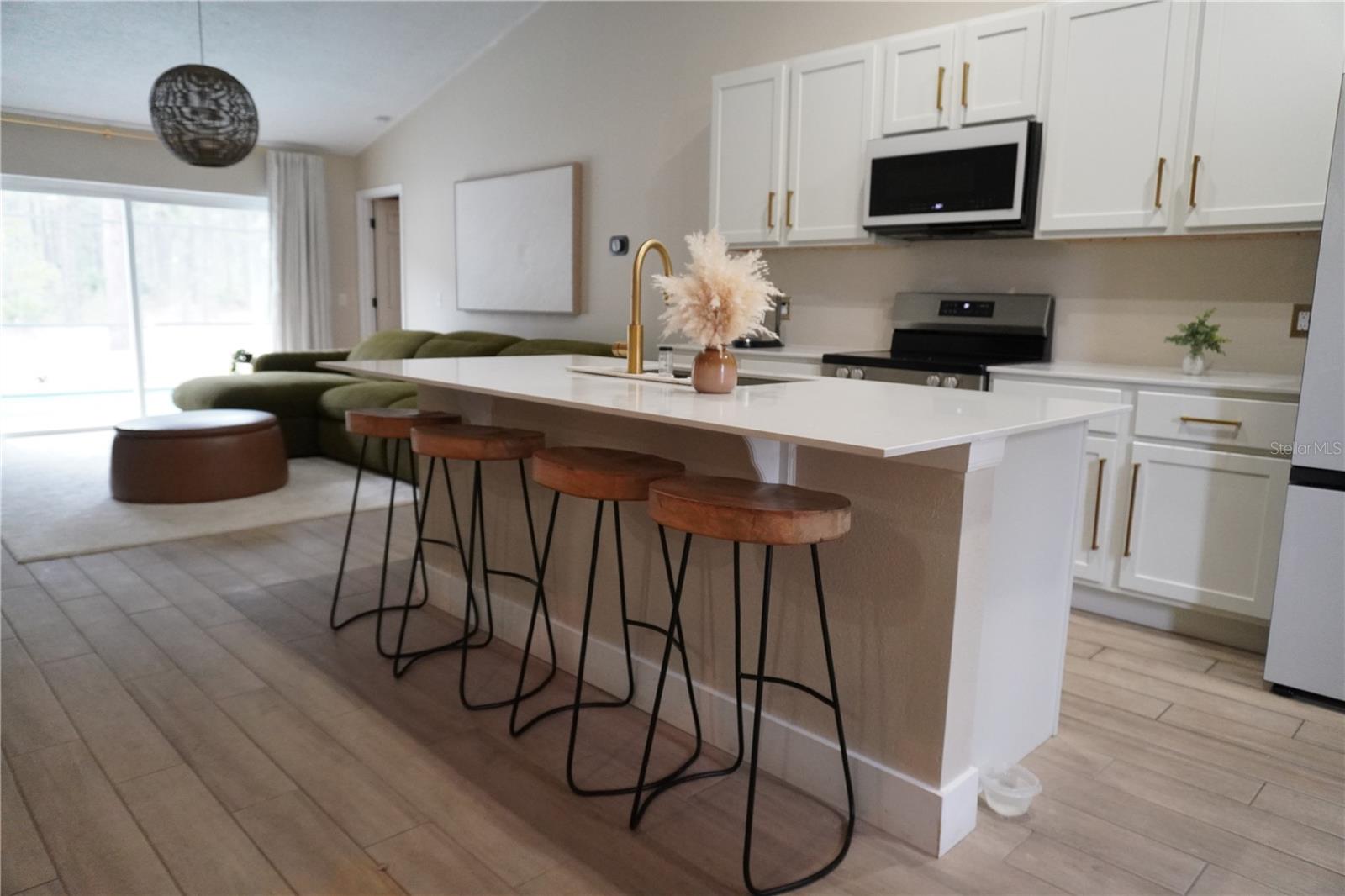 FLORIDA PINES PH 01 - Residential Lease