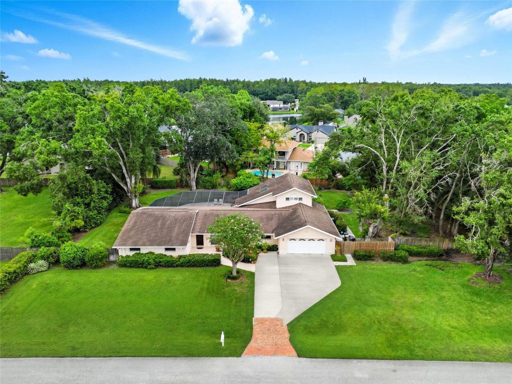 Photo of 15507 N Himes Avenue, Tampa, FL 33618 (MLS # TB8425641)