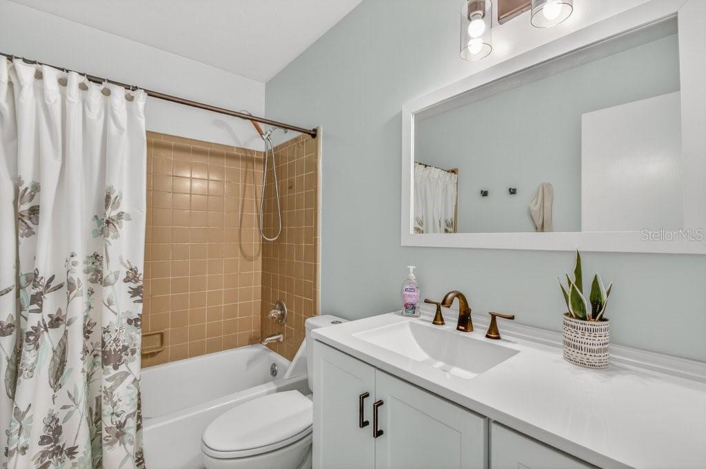 GOLF VIEW MANOR CONDOMINIUM OF GAINESVILLE - Residential