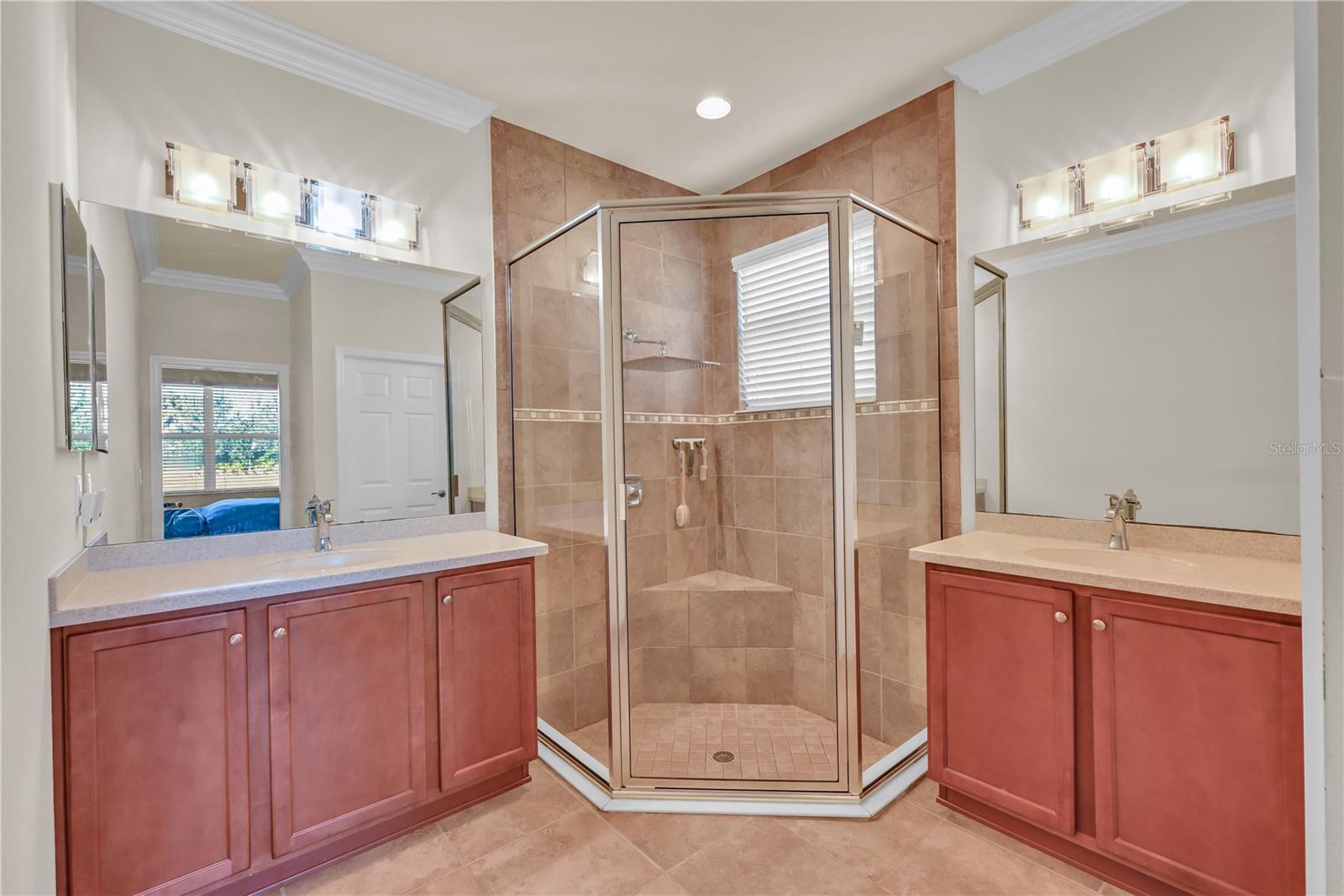 VALENCIA LAKES TR MM PH - Residential