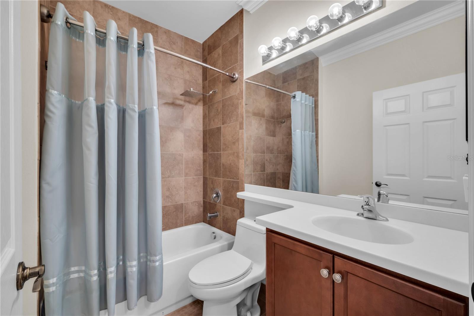 VALENCIA LAKES TR MM PH - Residential