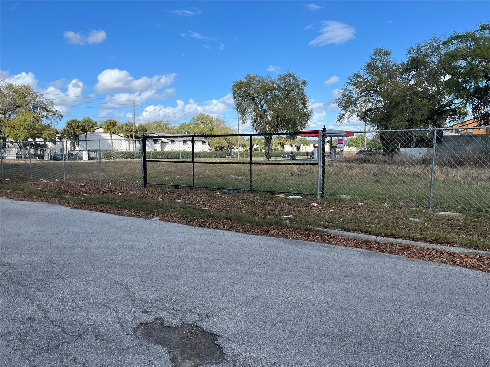 HARBOUR SQUARE - Commercial Sale