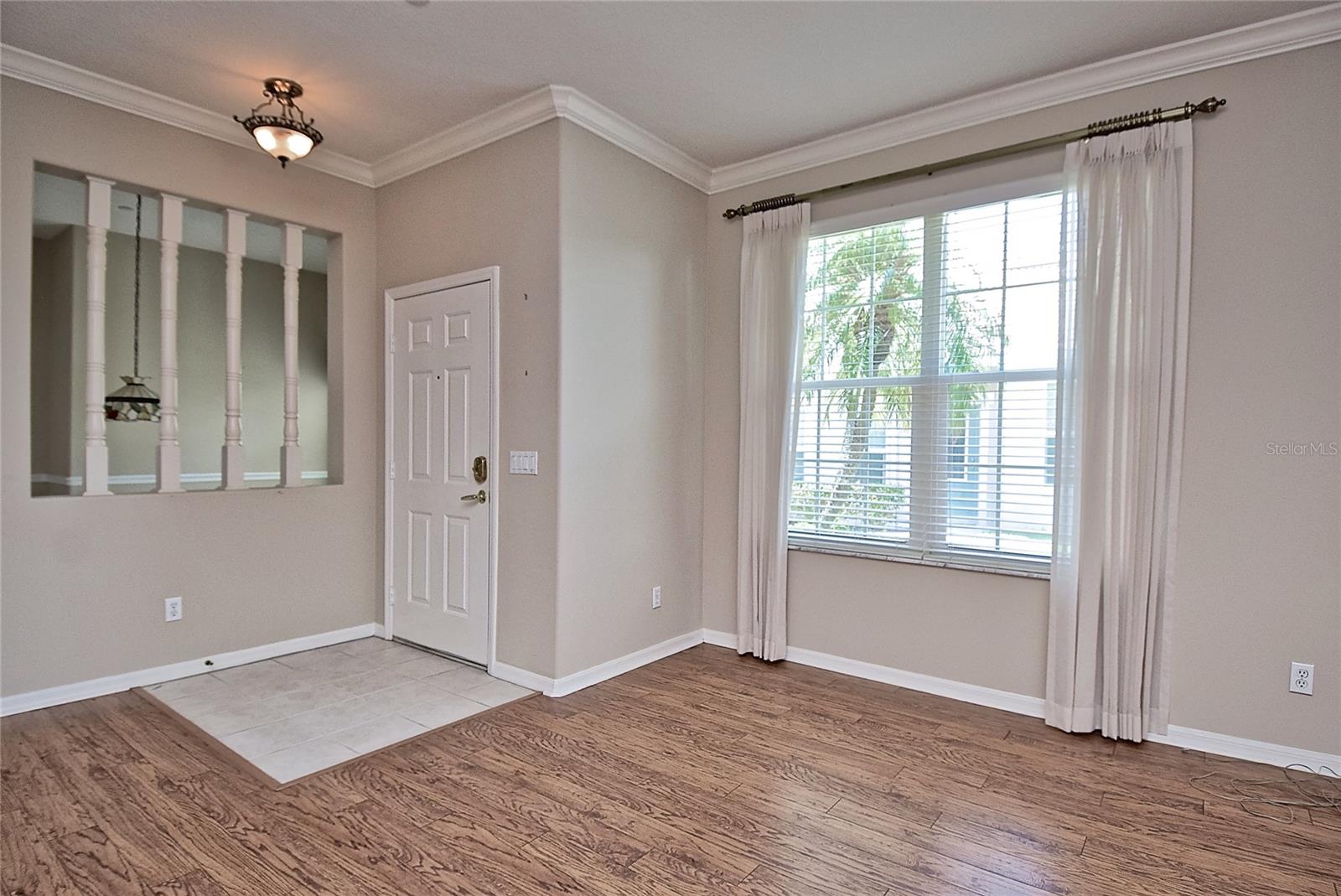 PELICAN POINTE GOLF & COUNTRY CLUB - Residential