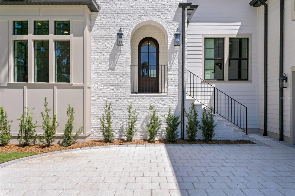 Photo of 4633 W Lowell Avenue, Tampa, FL 33629 (MLS # TB8455261)