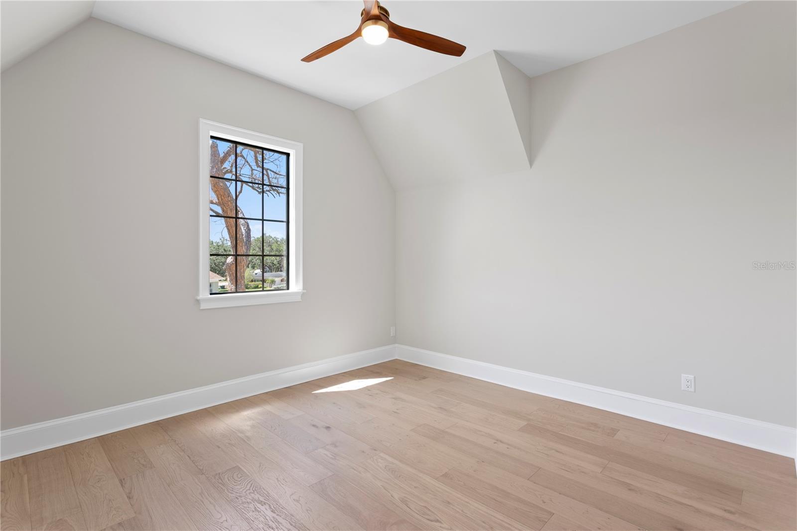 SUNSET PARK - Residential