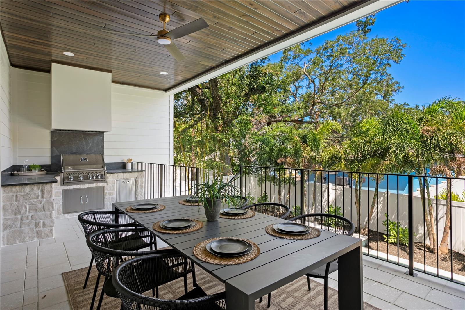 SUNSET PARK - Residential