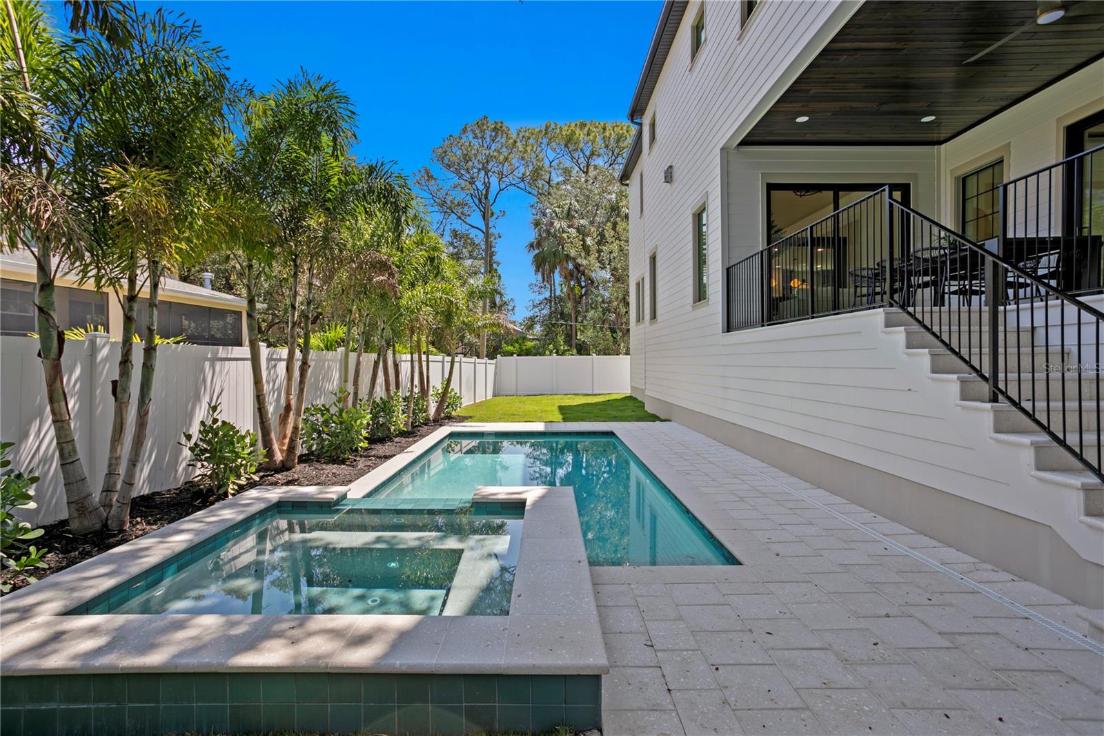 SUNSET PARK - Residential