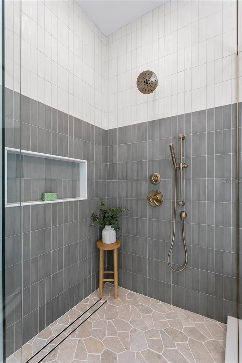 SUNSET PARK - Residential