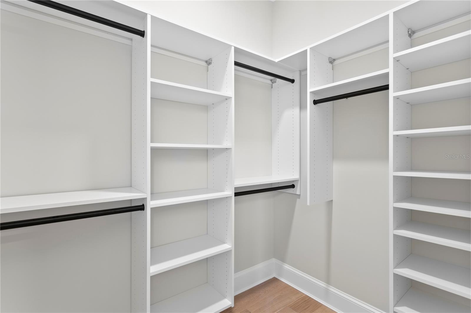 SUNSET PARK - Residential