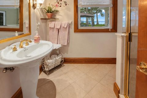 Tiny photo for 1000 Loves Point Drive, Leesburg, FL 34748 (MLS # G5114858)