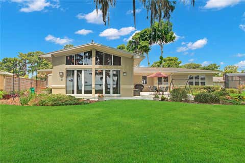 Tiny photo for 1000 Loves Point Drive, Leesburg, FL 34748 (MLS # G5114858)