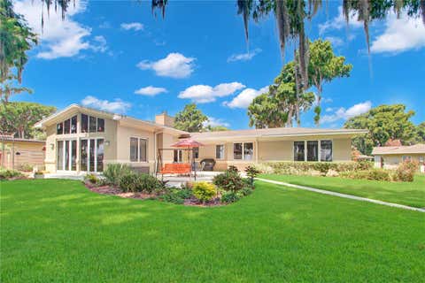 Tiny photo for 1000 Loves Point Drive, Leesburg, FL 34748 (MLS # G5114858)