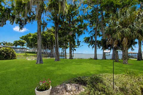 Tiny photo for 1000 Loves Point Drive, Leesburg, FL 34748 (MLS # G5114858)