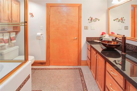Tiny photo for 1000 Loves Point Drive, Leesburg, FL 34748 (MLS # G5114858)