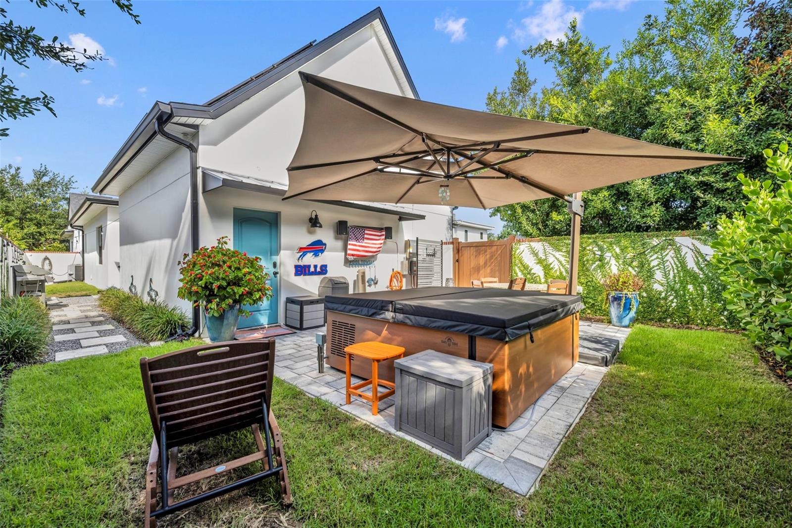DIXIE TERRACE - Residential