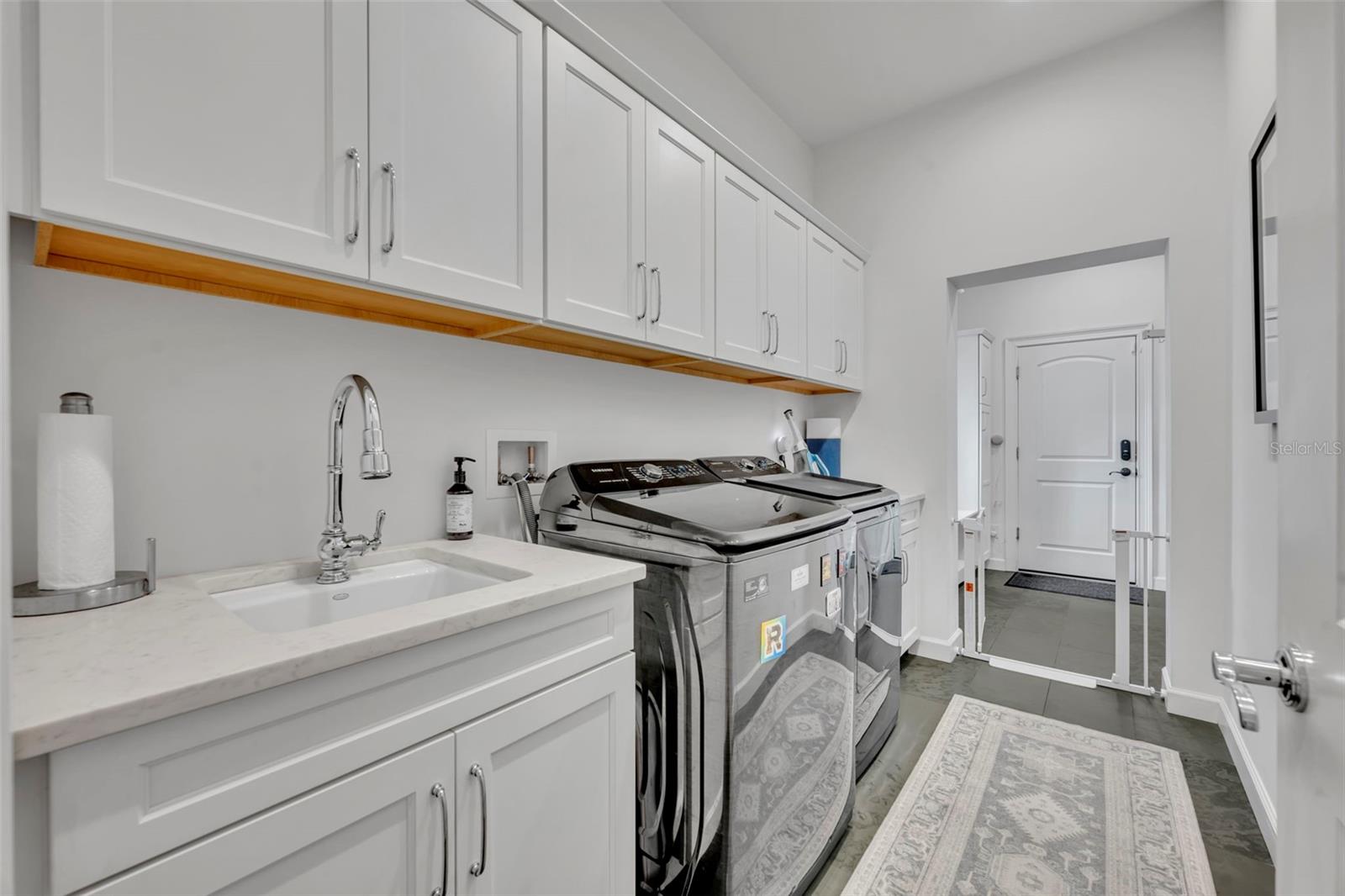 DIXIE TERRACE - Residential