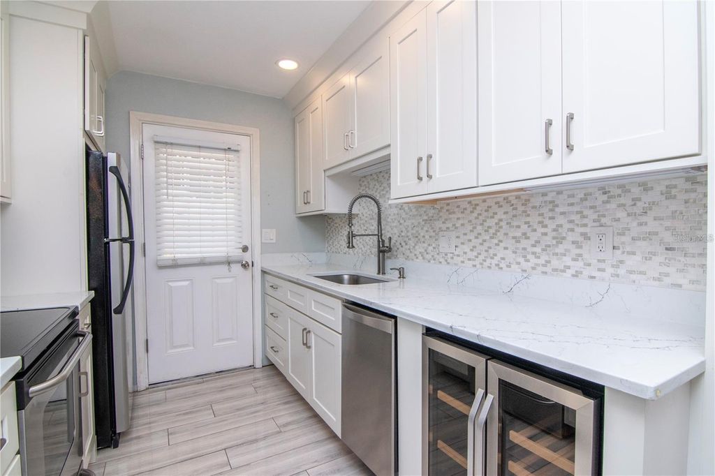 Photo of 208 Danube Avenue #204, Tampa, FL 33606 (MLS # TB8457266)