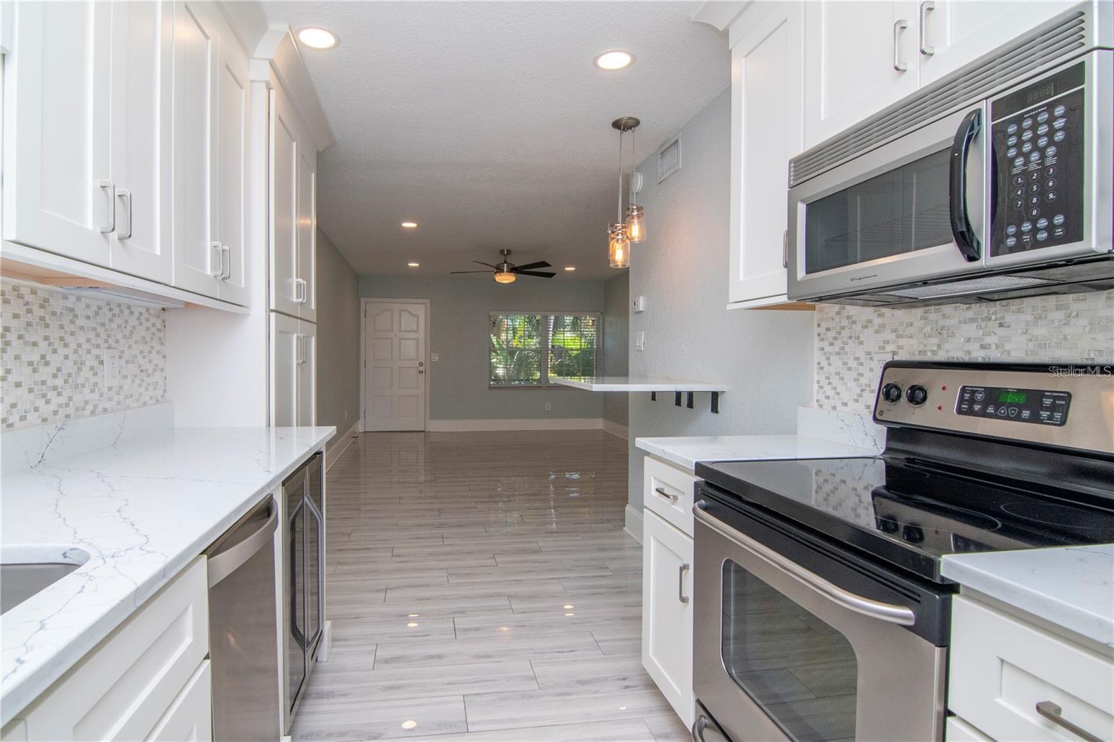 THE RETREAT ON DAVIS ISLAND - Residential Lease