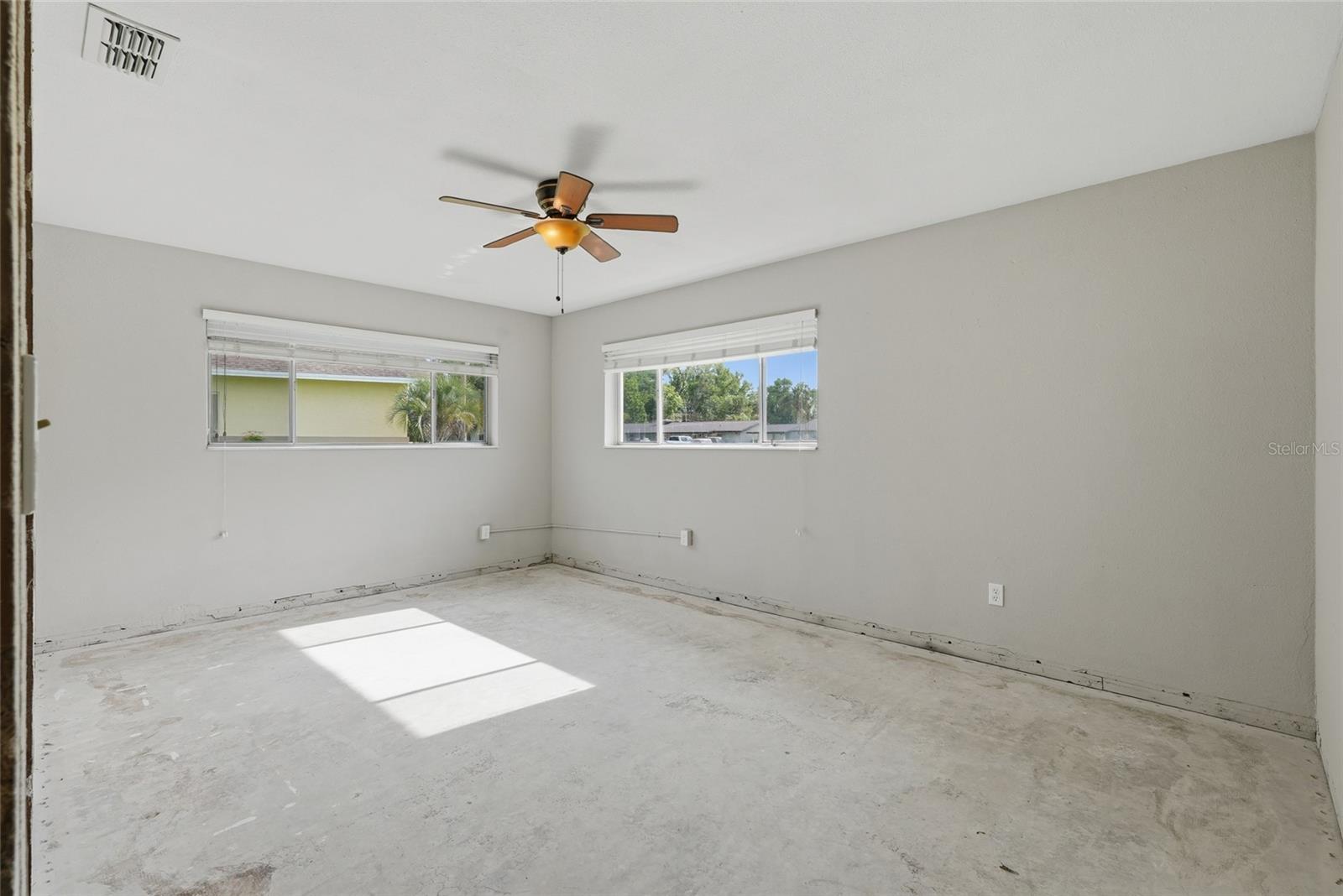 GLEN AIRE ESTATES - Residential