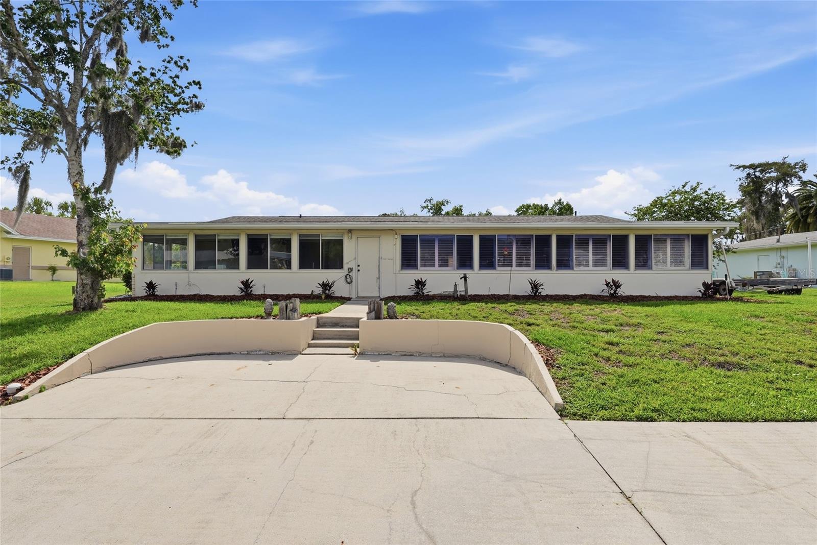 GLEN AIRE ESTATES - Residential