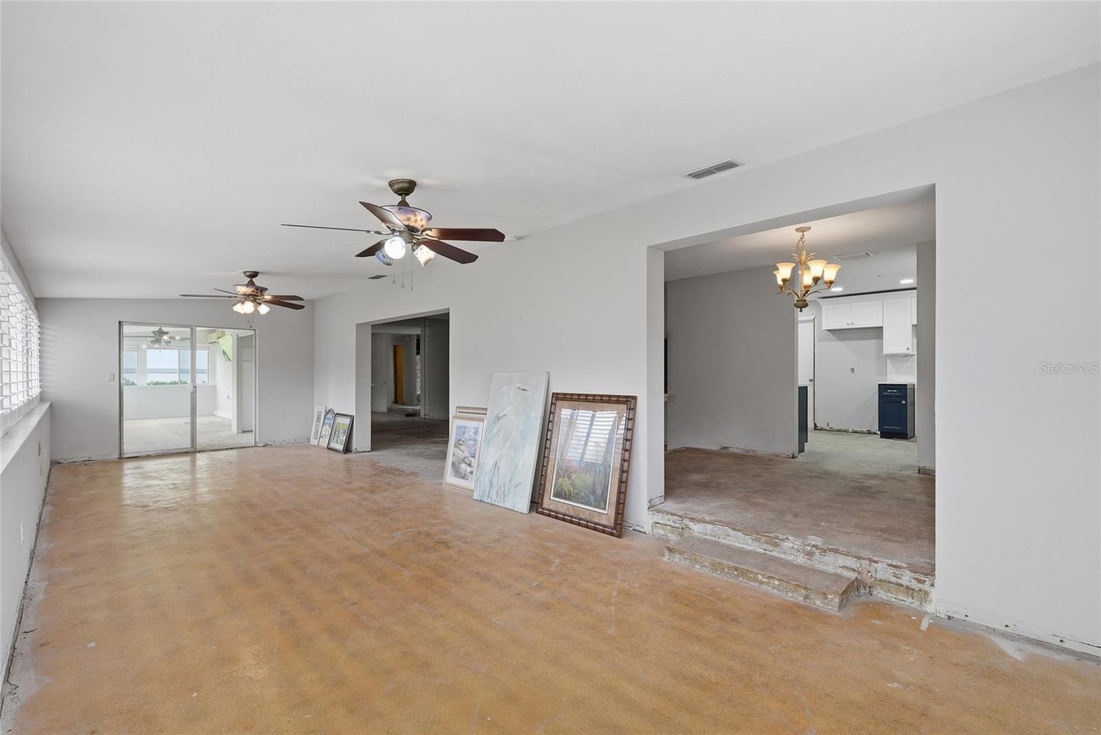 GLEN AIRE ESTATES - Residential
