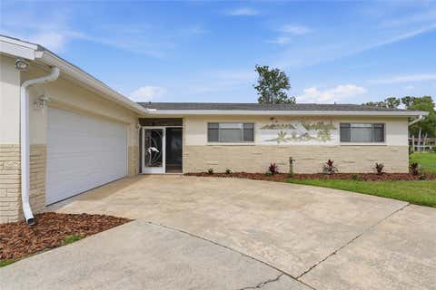 Tiny photo for 1401 SE Paradise Avenue, Crystal River, FL 34429 (MLS # P4938871)