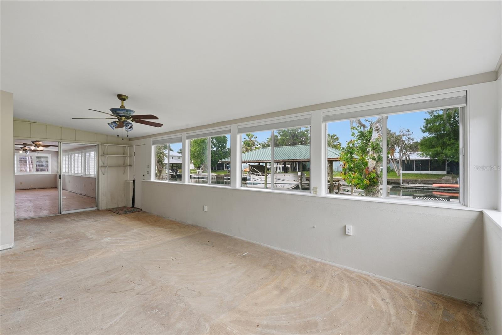 GLEN AIRE ESTATES - Residential