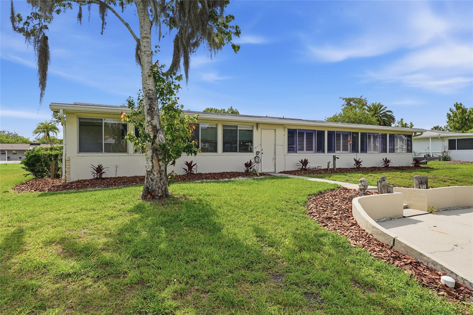 GLEN AIRE ESTATES - Residential