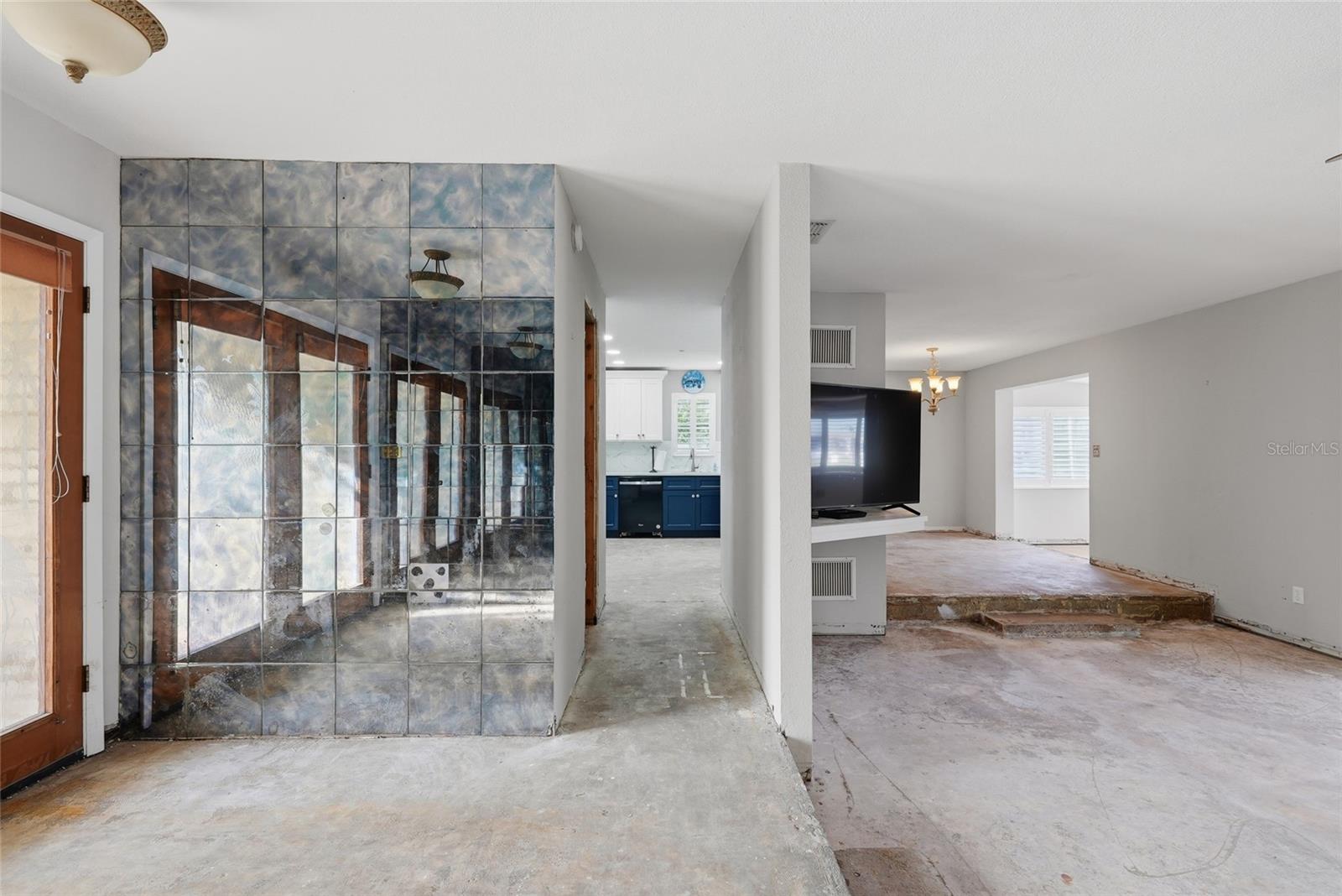 GLEN AIRE ESTATES - Residential