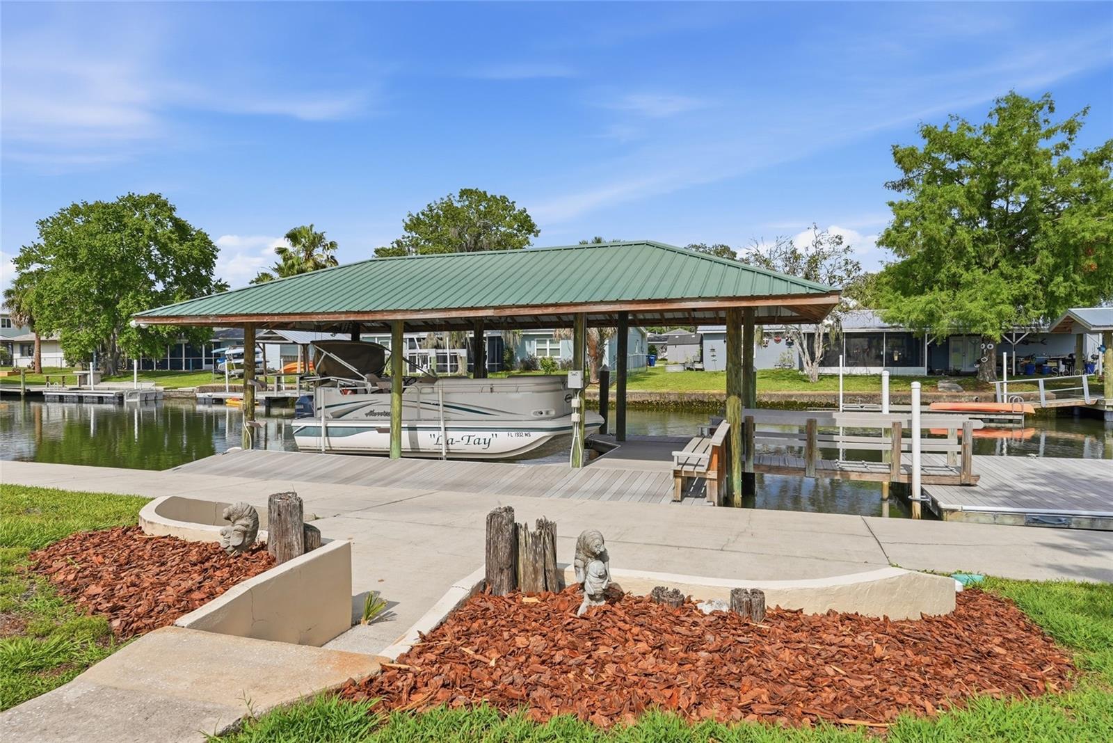 GLEN AIRE ESTATES - Residential