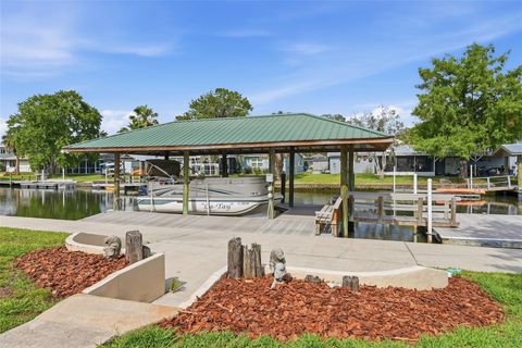Tiny photo for 1401 SE Paradise Avenue, Crystal River, FL 34429 (MLS # P4938871)