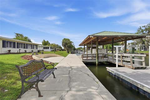 Tiny photo for 1401 SE Paradise Avenue, Crystal River, FL 34429 (MLS # P4938871)